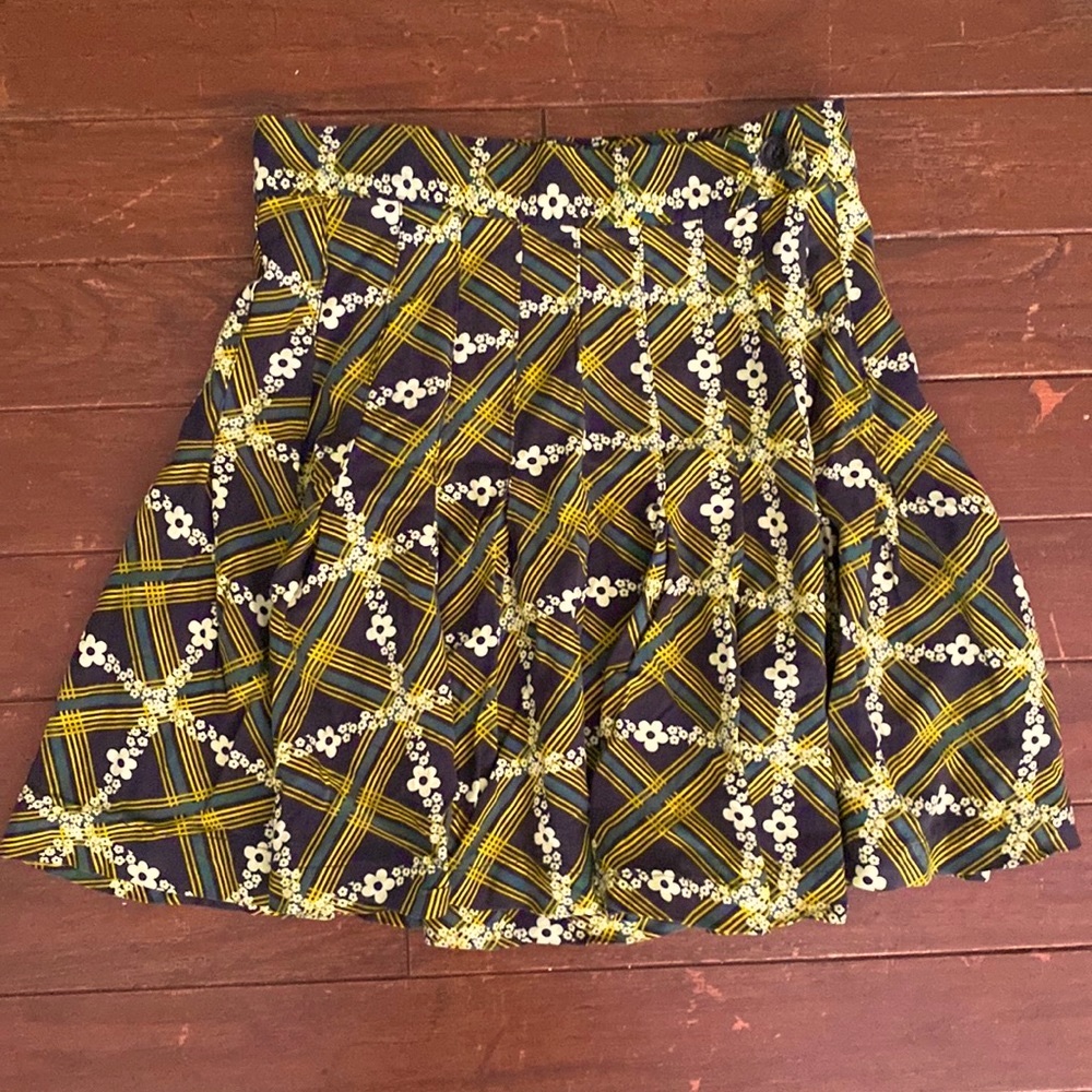 Urban outfitters wrap around mini skirt Perfect  Fall colors Sz Small Like New